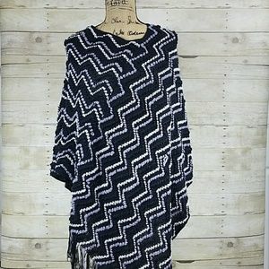 BCBG MAXAZRIA Poncho